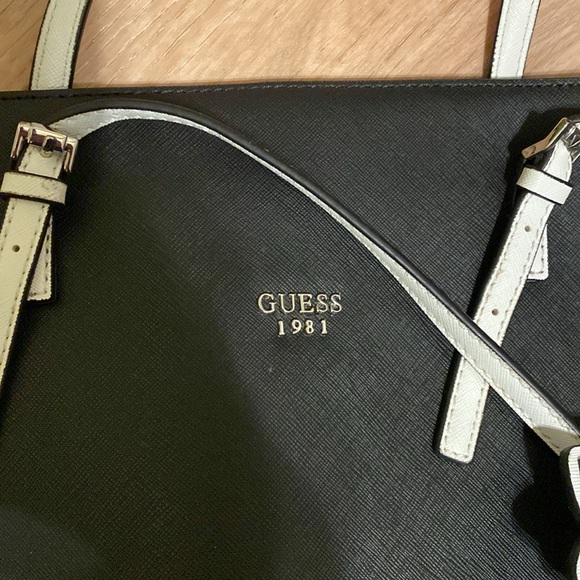 GUESS bag - Picture 4 of 4